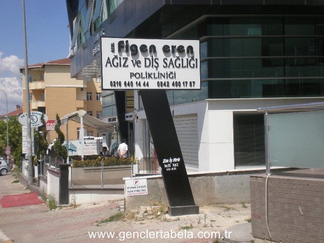 Totem Tabela 08
